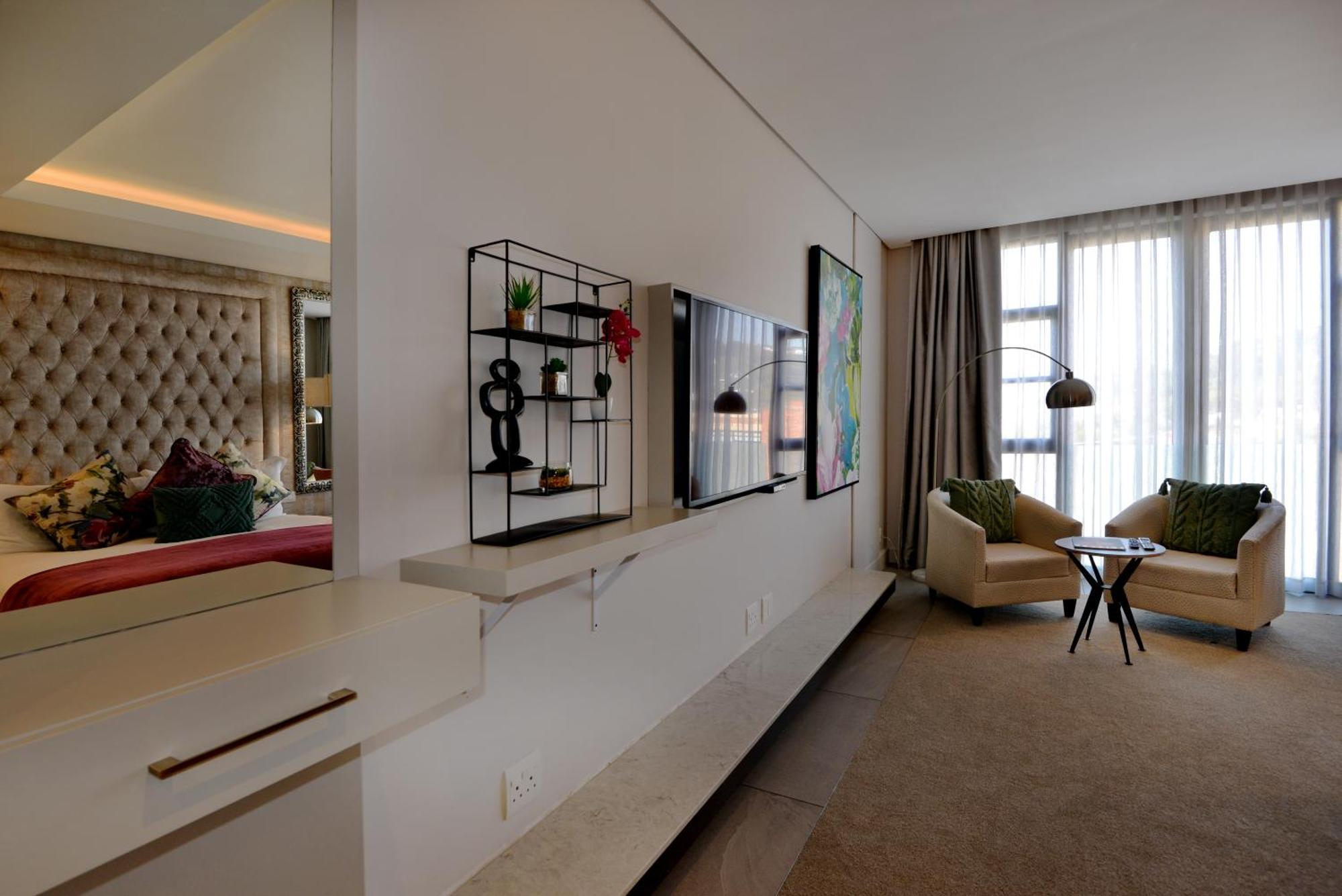 Houghton Apartment *